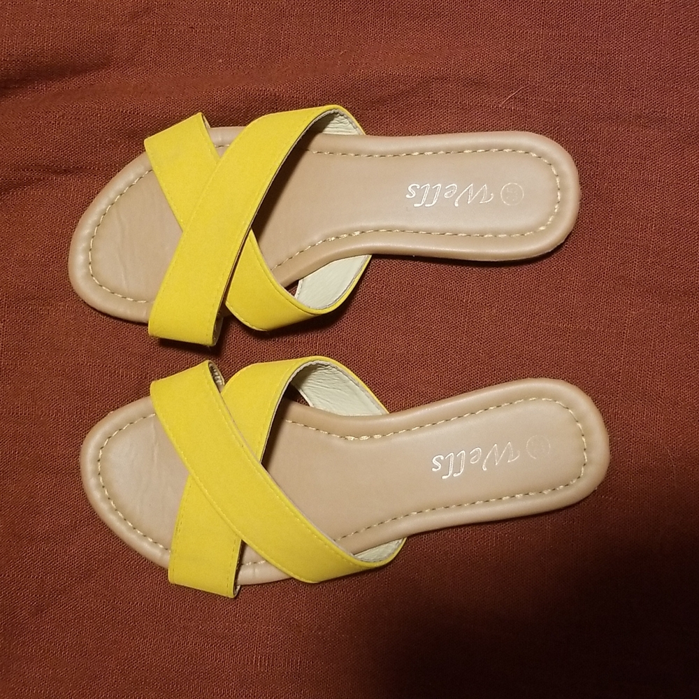 Yellow sandals size 6.5